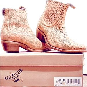 **RARE** FREEBIRD ROSE GOLD FAITH Boots sz 8, w/orig box. VERY HTF, worn once.